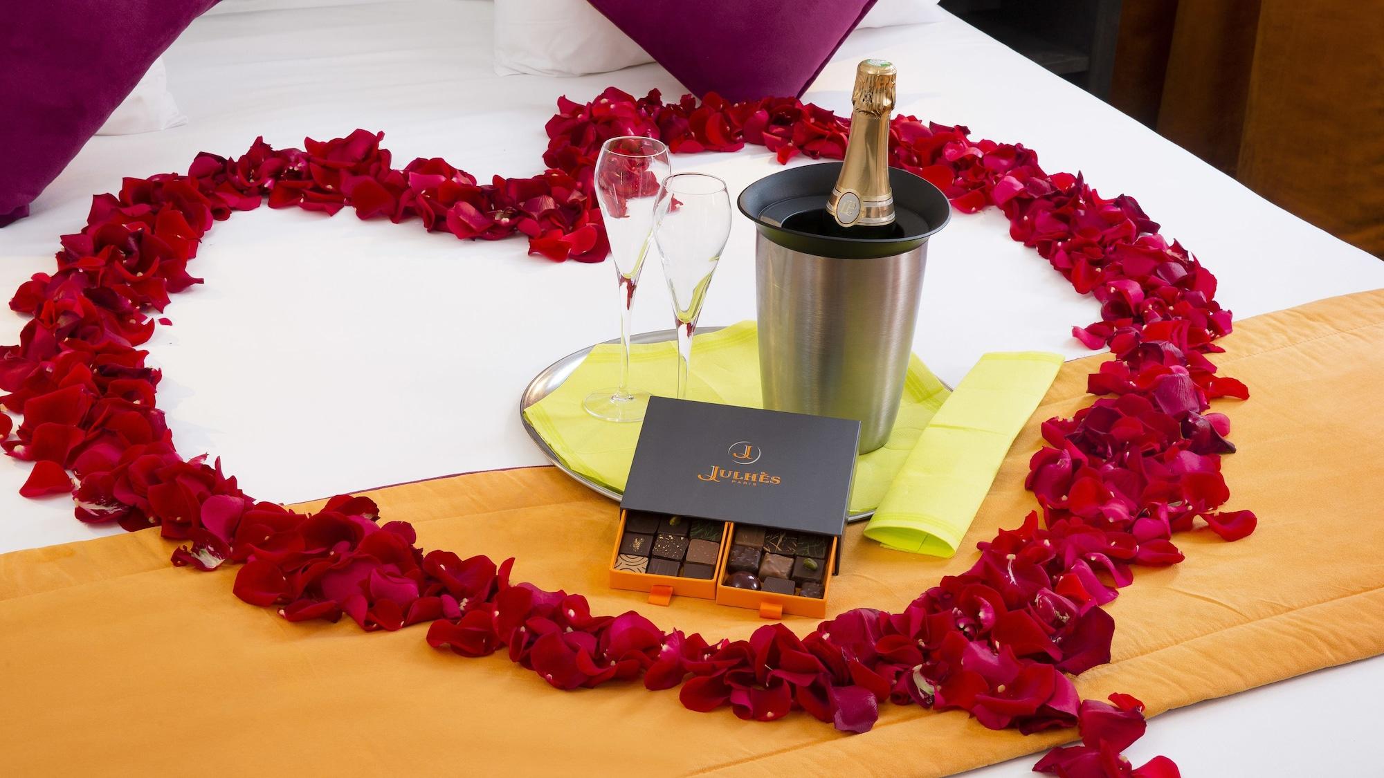 Hotel Du Plat D'Etain Париж Екстериор снимка
