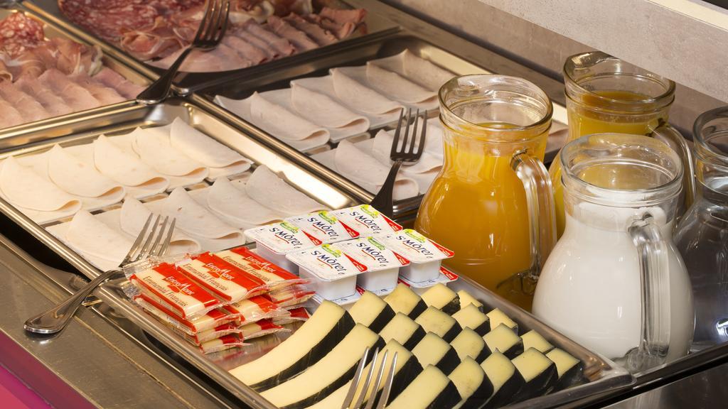 Hotel Du Plat D'Etain Париж Екстериор снимка